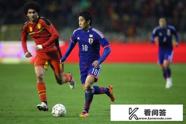 比利时1-0日本谁进的球？