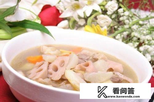 莲藕煲汤怎么做？