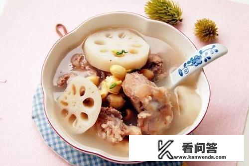 莲藕煲汤怎么做？