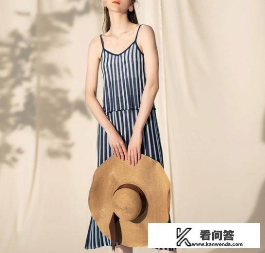 喜欢穿裙子，夏天有哪些度假田园风的裙装搭配，日常又好看？