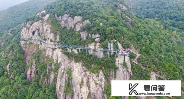宁波玻璃栈道旅游景点？