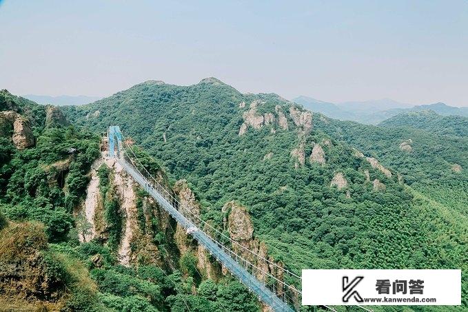 别人都去旅游了只有自己没去旅游的说说？