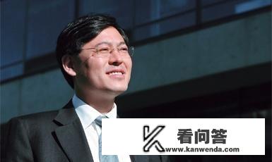 如何评价杨元庆拿着1亿年薪却让公司亏损7亿? 如何评价杨元庆拿着1亿年薪却让公司亏损7亿?