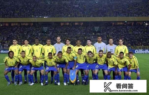 球衣上的世界杯冠军徽章和欧冠冠军徽章是什么时候开始出现的？