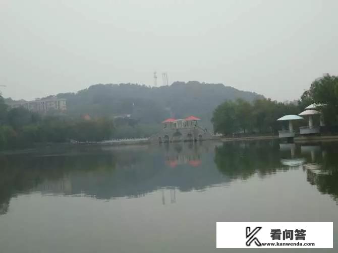 荆门的莫愁湖风景怎么样，几月份去最好？