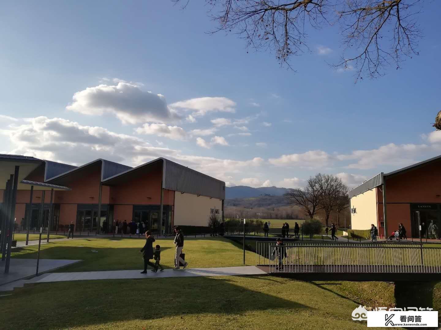 佛罗伦萨the mall，除了包包，衣服鞋子多么？