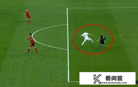 凌晨欧冠决赛,皇马首粒进球,本泽马破门是否越位? 凌晨欧冠决赛,皇马首粒进球,本泽马破门是否越位?