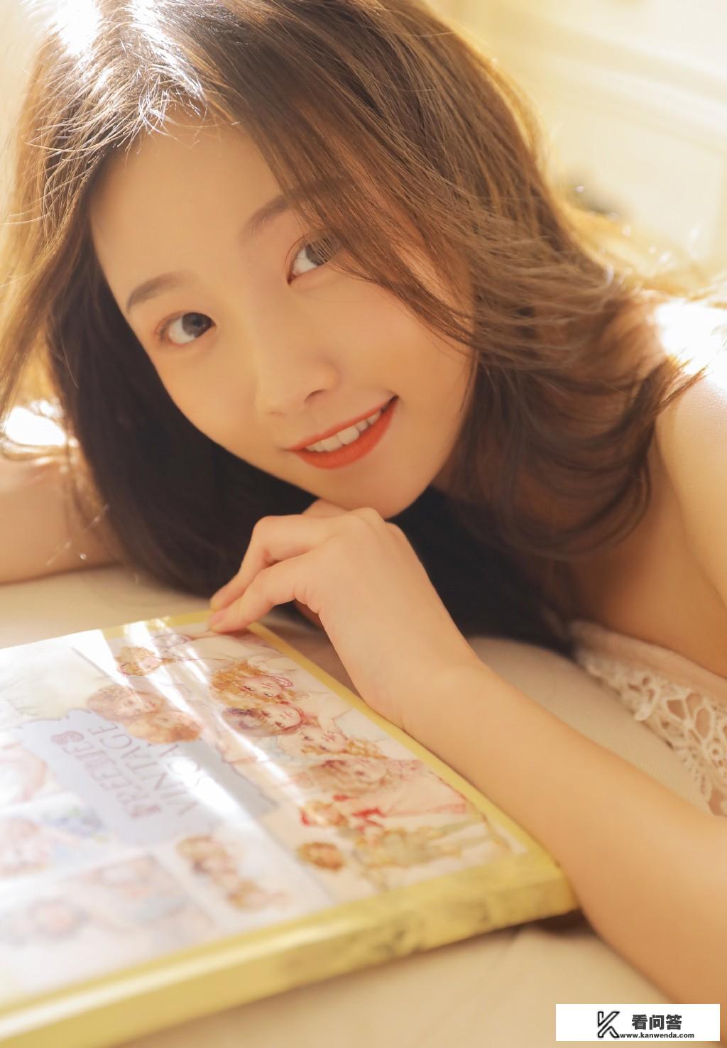 用索尼微单A7m3拍室内人像，需要再添置闪光灯或补光灯吗？