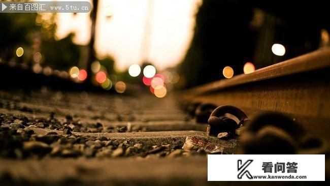 旅游又累又撑的说说？