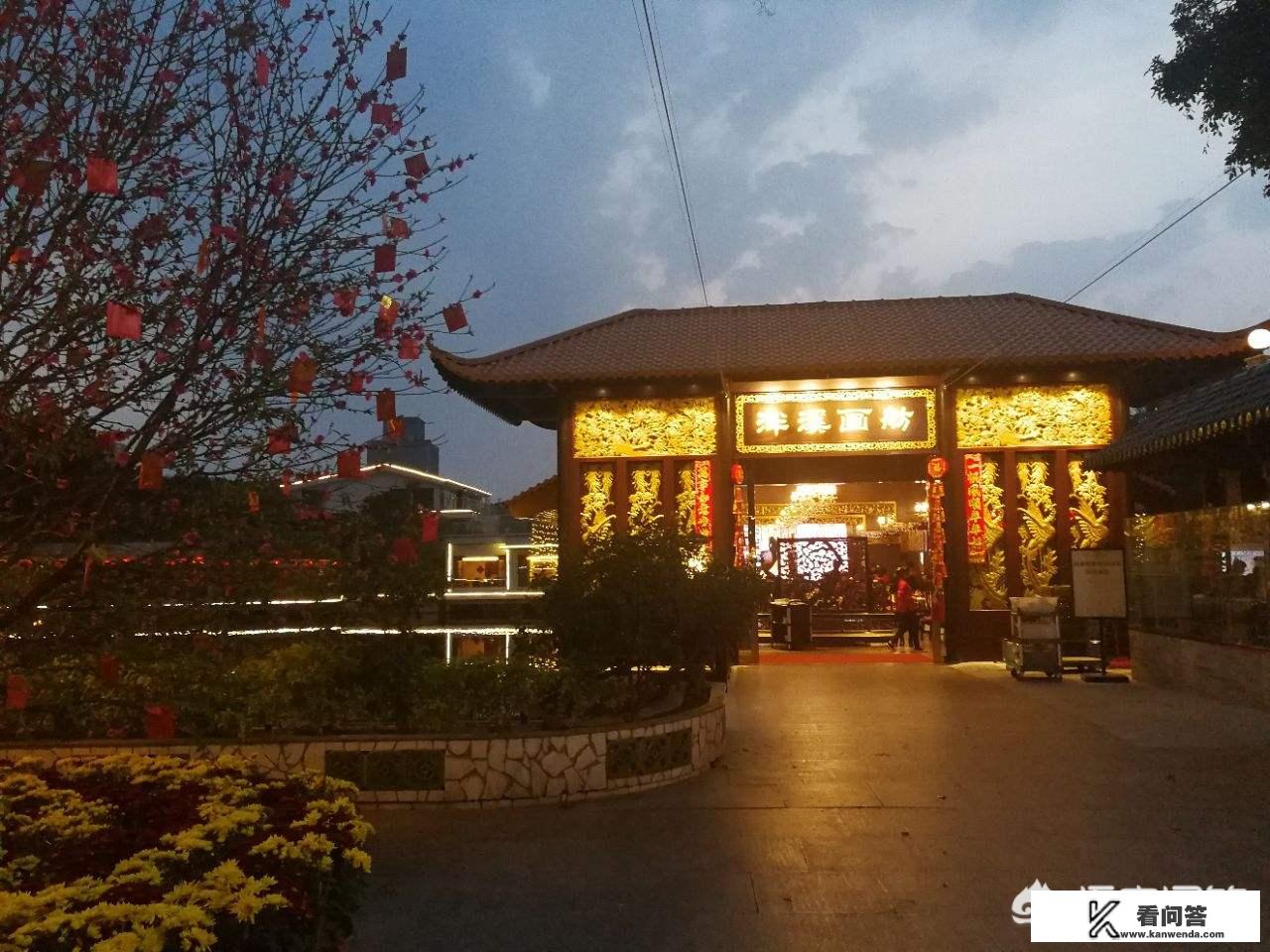 捡到个玉佛挂件能否佩戴？说来也巧，去旅游导？