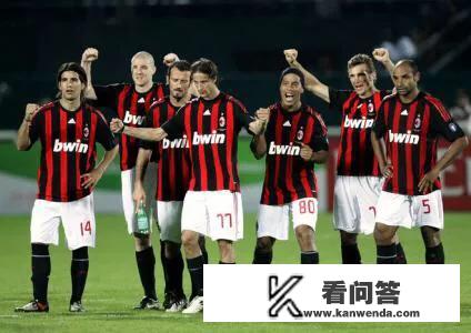 巴萨有希望创造联赛不败纪录夺冠，为什么热度没有阿森纳和米兰高？