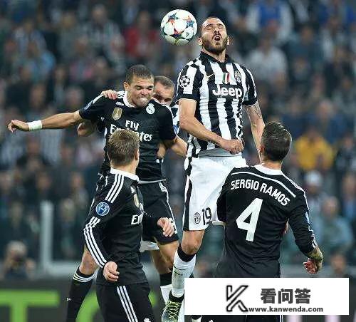 为什么去年欧冠后皇马被人戏称为皇家越位队？