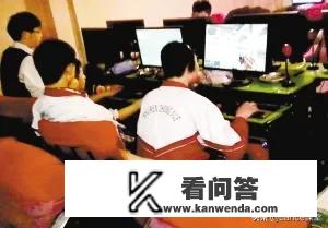 郑州一学校宿舍楼有网吧，学生晚上通宵玩电脑白天睡觉，学校称与自己无关，你怎么看？