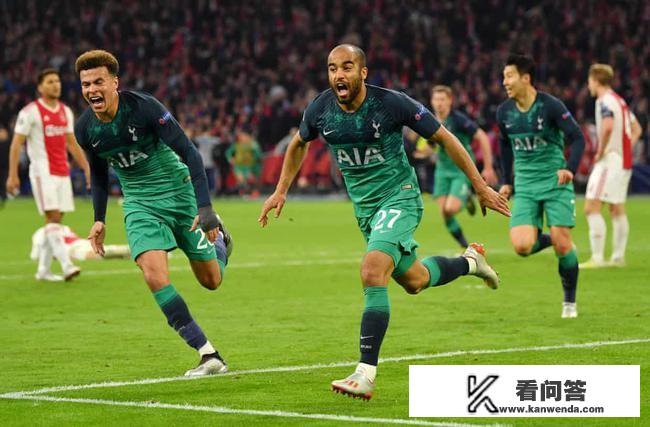 欧冠半决赛，利物浦3逆转巴萨90分钟，热刺3球逆转贾府只需45分钟，你怎么看逆转的水平？