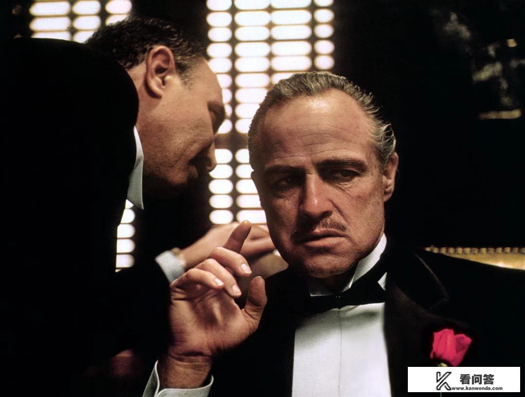 那位给推荐一些经典好看的黑帮电影呀？