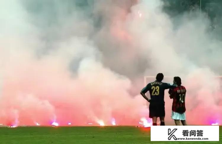 欧冠AC米兰0-2被切尔西双杀，小组垫底，米兰还能出线吗？