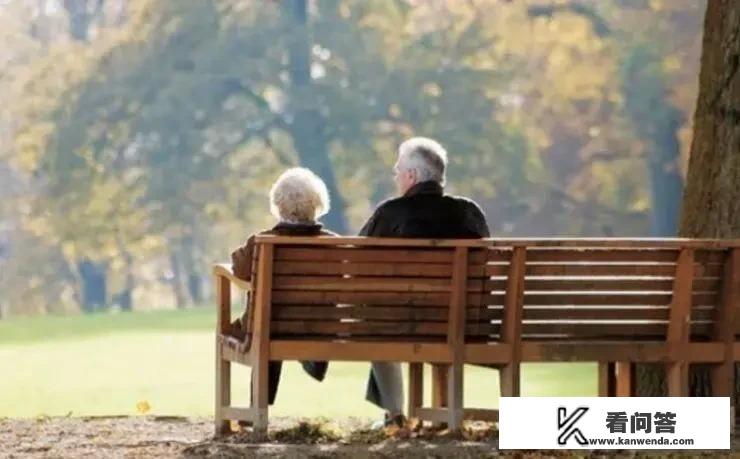 父88岁.母82岁.三个儿子在不同城市工作无人照顾怎么办？