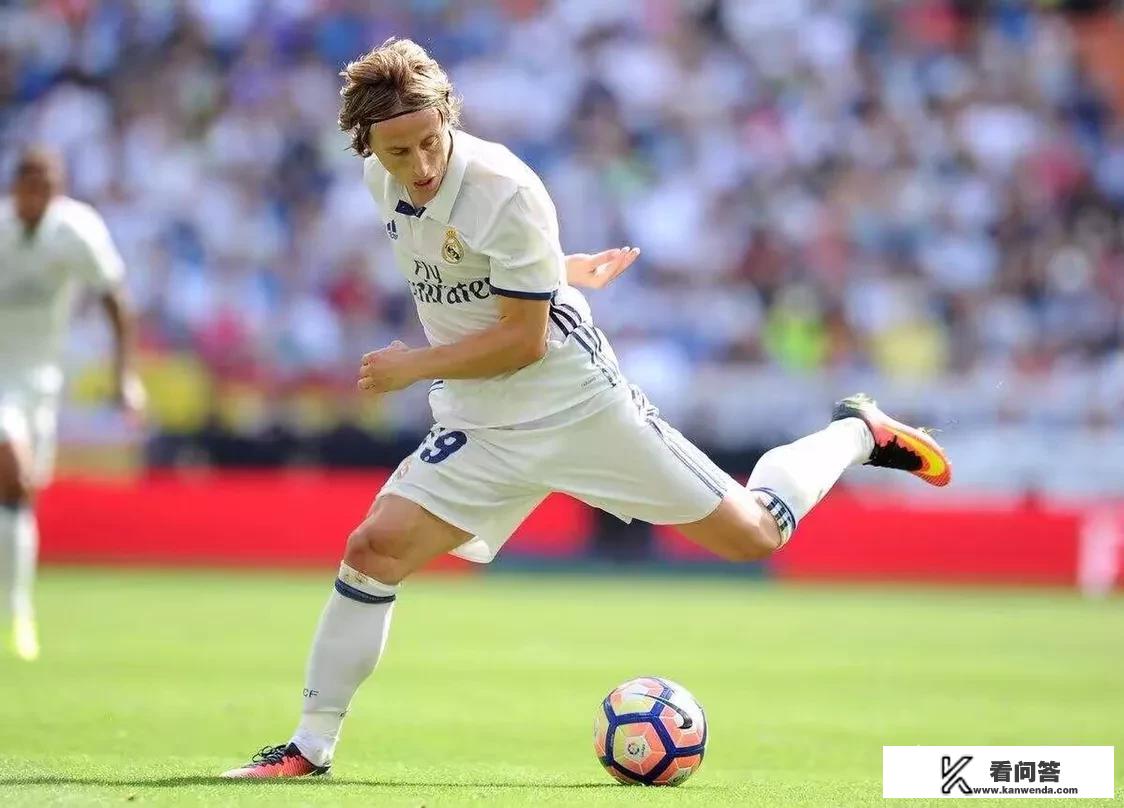 2017欧冠尤文图斯阵容？