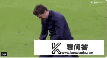 真情流露！欧冠热刺3球绝地反击，最后上演绝杀好戏，赛后波帅跪地热泪盈眶，你怎么看？