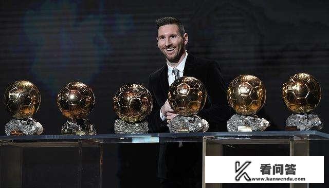 阿圭罗巴萨首秀是几月几日？