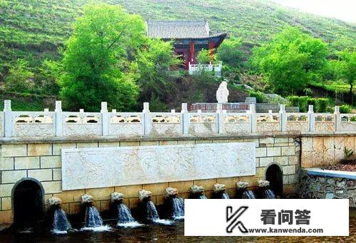 离大理近的旅游城市？