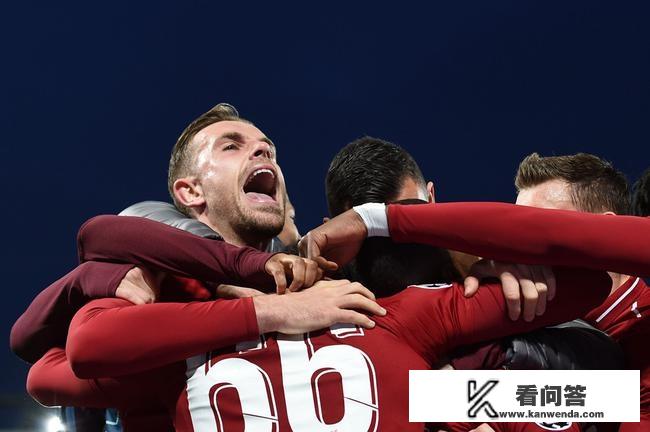 05年欧冠决赛，下半场利物浦怎样变阵的？