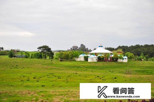 11月份适合去武汉市的木兰草原旅游吗？草会不会黄了？