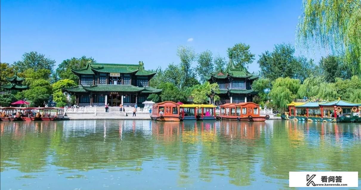 退休了想买辆豪越和爰人旅行可行吗，质量如何？