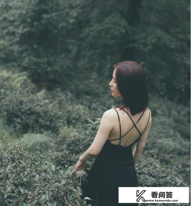 出去玩穿什么衣服好旅游拍照穿衣搭配？