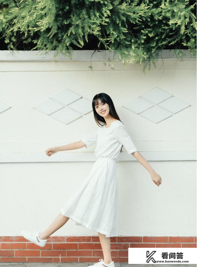 出去玩穿什么衣服好旅游拍照穿衣搭配？