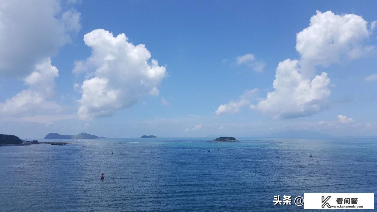 情侣去海边放飞心情的诗句？