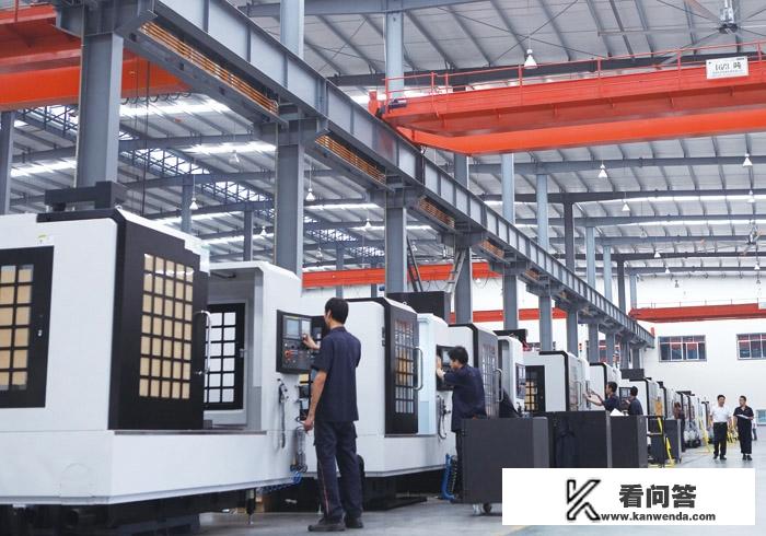 请教一下各位家长，男孩子读大专，选择什么专业能适应当今社会呢？