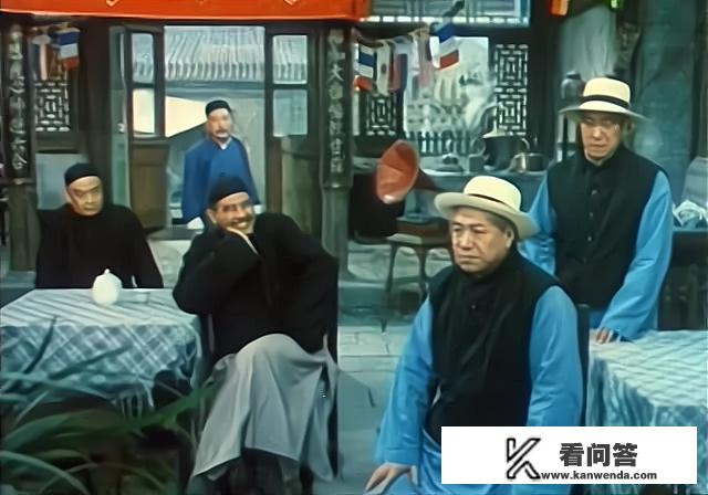 在中国有公安，有警察，大家知道公安跟警察有什么不同吗？