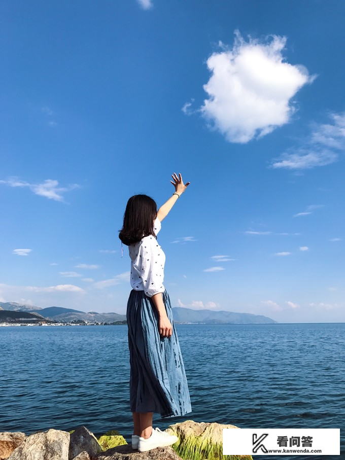 洱海拍照穿什么衣服？