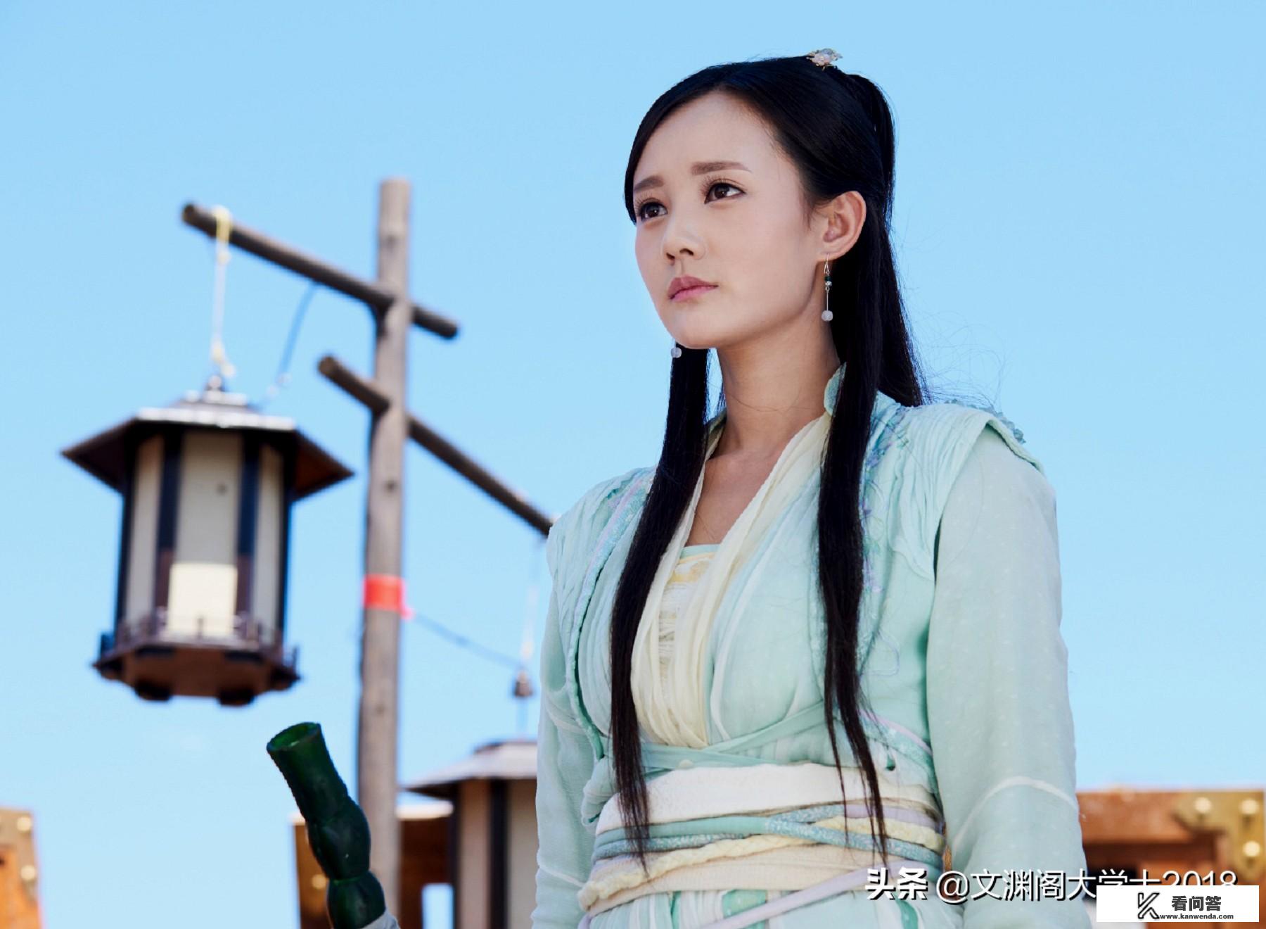 求小说名，娱乐演技类，男主一直在提升演技。情节里，最早演了还珠格格中柳青的角色？