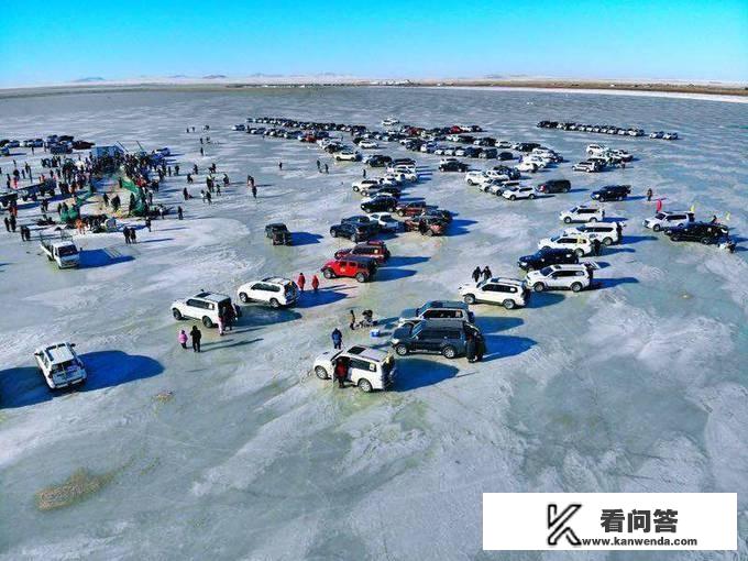 欢乐谷冰雪体验是什么？