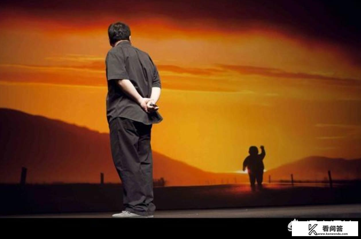 老罗在微博发言说15日要开发布会，你觉得会上罗永浩会说些什么呢？