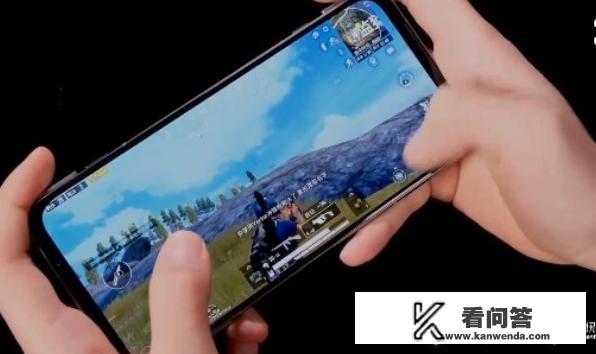 主人公在晚上有8个小时可以进入游戏的小说叫什么名字啊？