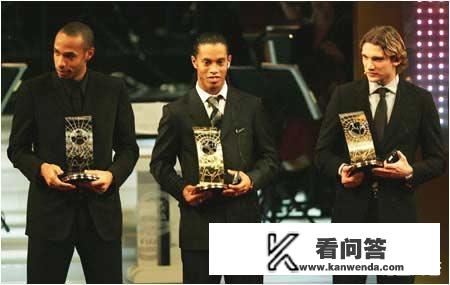 卡卡、小罗退役后,现役的金球先生还有哪些? 卡卡、小罗退役后,现役的金球先生还有哪些?