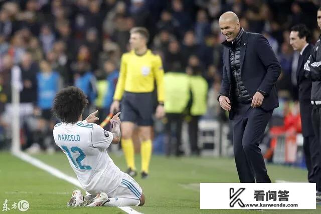 迪马利亚踢哪个位置？