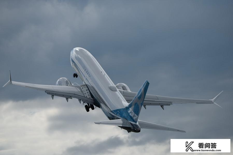 空难后，对于没有停飞波音737-8的航空公司，飞行员压力是不是很大，可否拒绝飞？