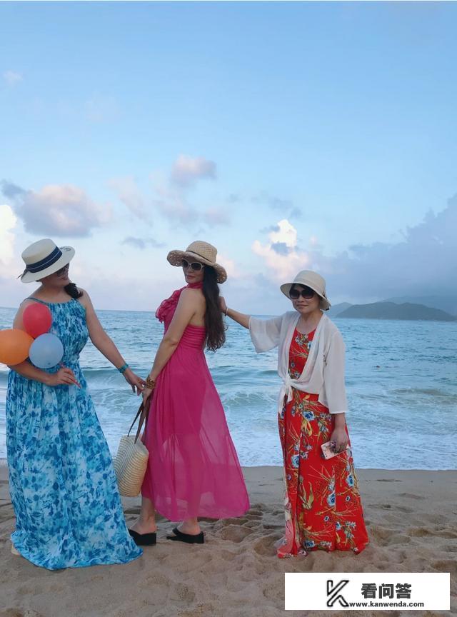 出去旅游穿什么衣服好呢？