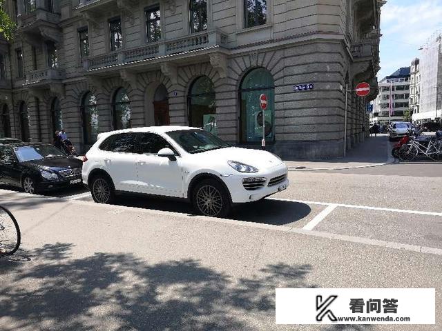 自驾的话车子停在哪里比较方便？