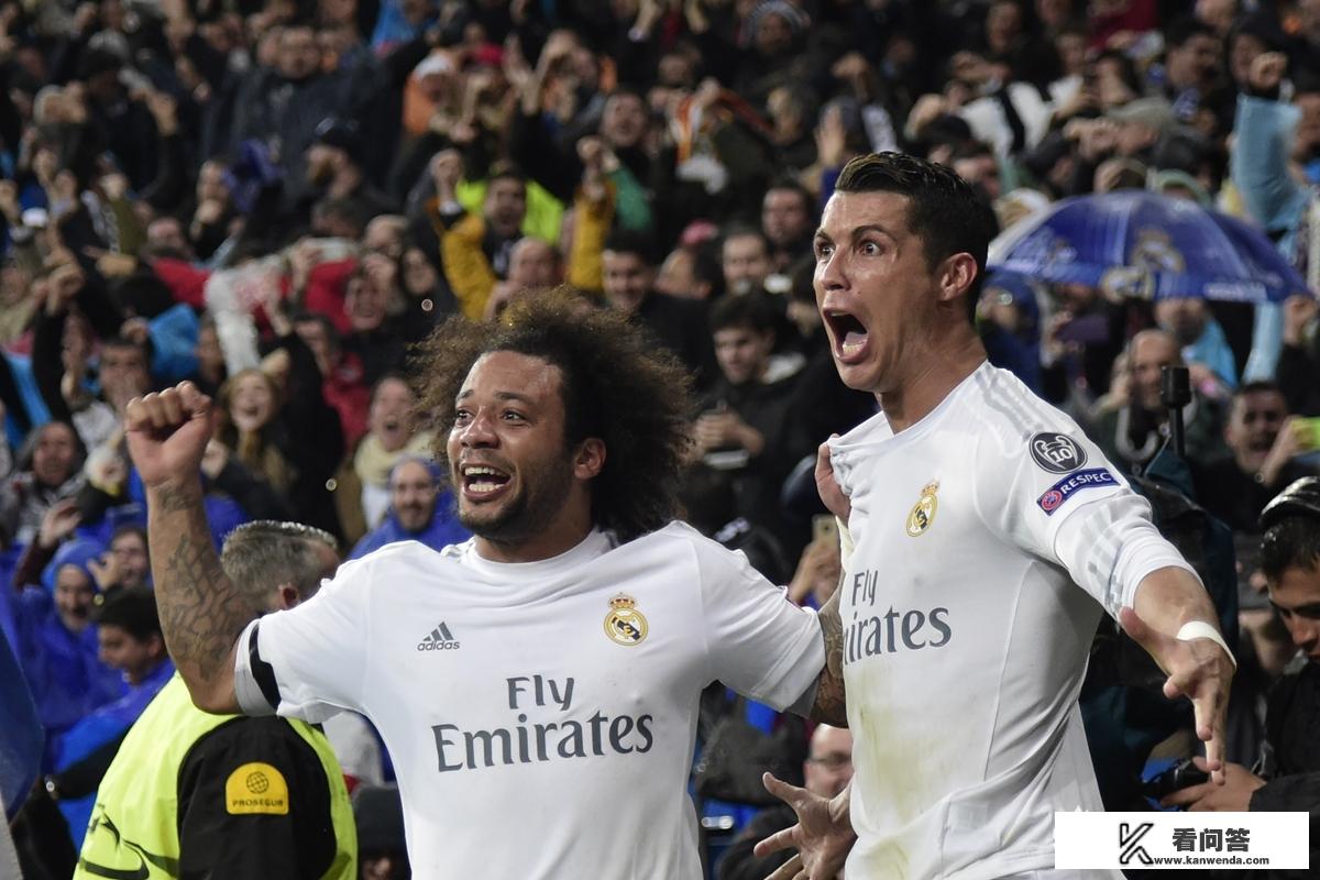 c罗对巴萨有帽子戏法吗？