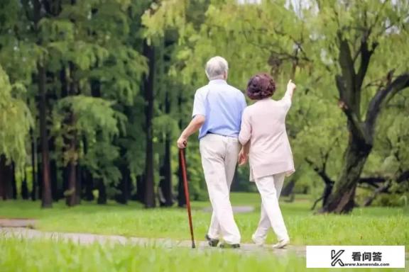 2023年高龄津贴标准出炉,70岁和80岁的老人,分别能够领取多少? 2023年高龄津贴标准出炉,70岁和80岁的老人,分别能够领取多少?