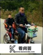 70岁以上的老人骑着电动三轮车上路违法吗？