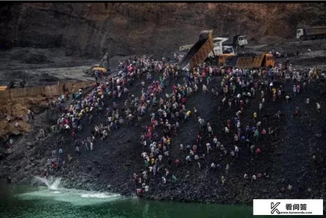 翡翠原石多少钱一吨大约？