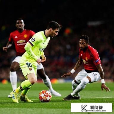 今晚的欧冠比赛，曼联能战胜巴萨吗？