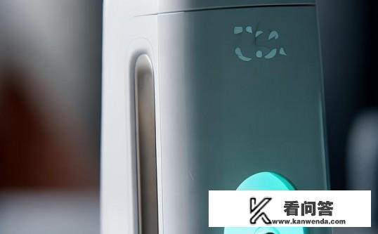 摩飞便携榨汁杯充电一直亮白色灯？摩飞榨汁杯充电指示灯常亮白色，原因何在？摩飞榨汁杯是否正常工作时显示白色灯长时间持续亮白，原因是什么？