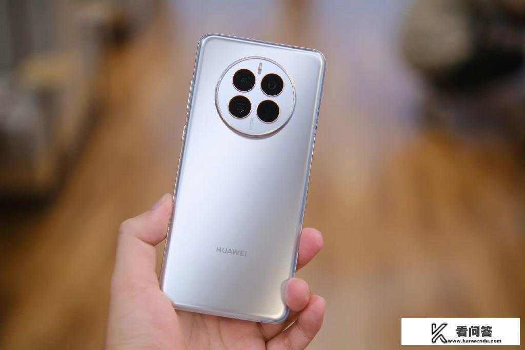 iPhone14、华为Mate50起售价格曝光，相差1700元，你会怎么选？